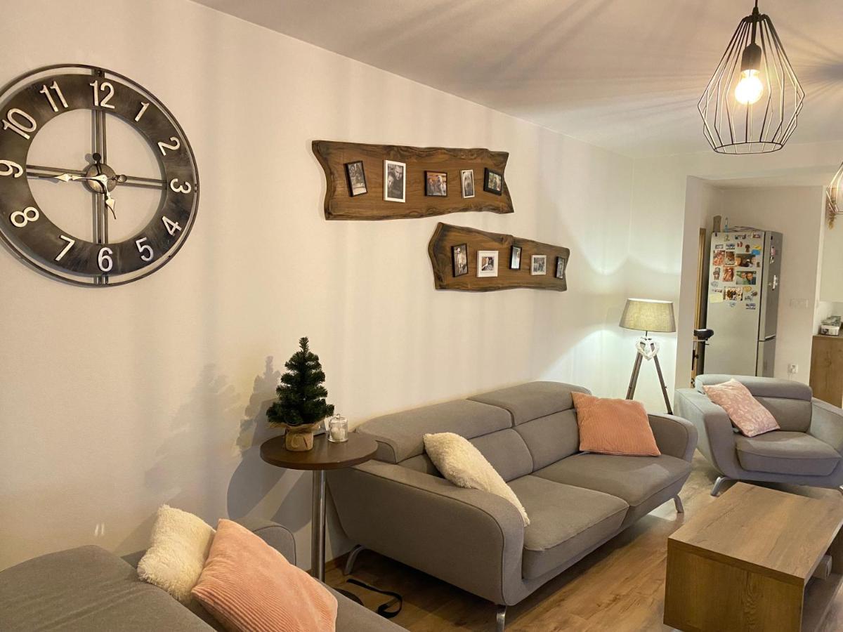 Apartman Slnecna Terasa S Vlastnym Parkovanim Na 2 Auta Lägenhet Žilina Exteriör bild