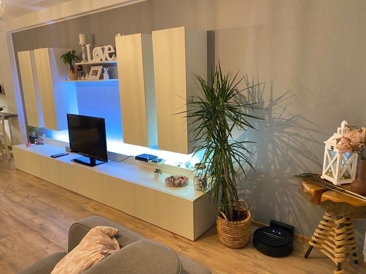 Apartman Slnecna Terasa S Vlastnym Parkovanim Na 2 Auta Lägenhet Žilina Exteriör bild